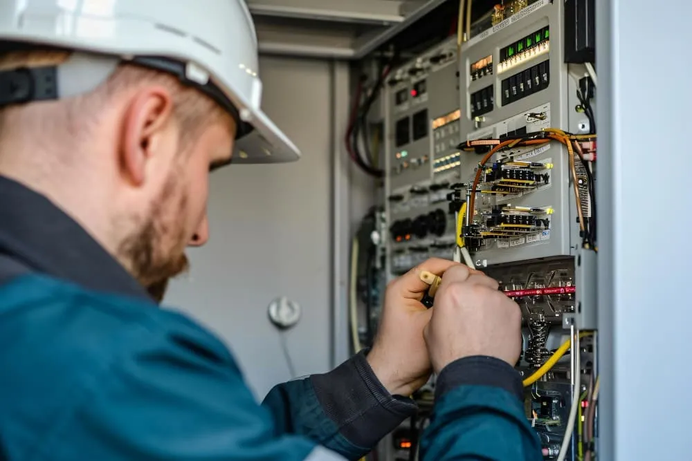 Elektryk Katowice - kiedy potrzebny jest fachowiec