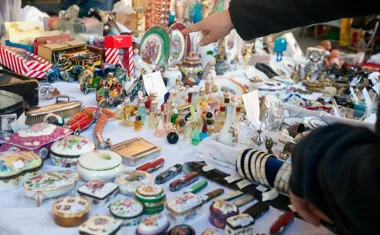 Kiedy jest pchli targ w Łomży - tradycja dla miłośników staroci