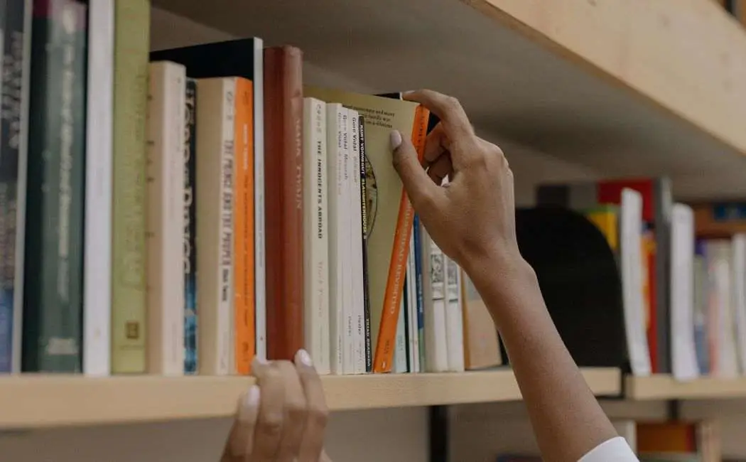 Łomżyńska Biblioteka Publiczna zaprasza na spotkanie Dyskusyjnego Klubu Książki