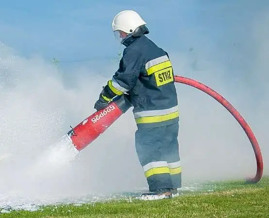 Zanurz się w fascynujący świat strażnicy odkryj, co czeka na Ciebie!