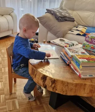 Książki przed snem i wielka ciekawość - Antoś został Czytelnikiem Miesiąca