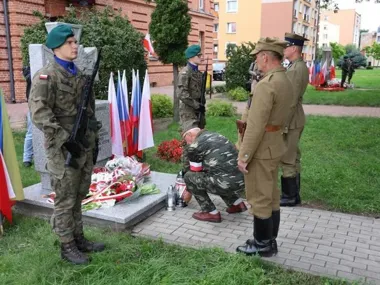 Syreny zabrzmią w Łomży. Uroczystości przy pomnikach AK