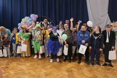 Kolorowy marsz i nowa kuchnia w jednej uroczystości w Łomży