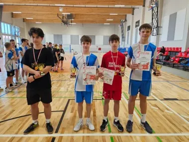 Detale zdecydowały o medalach w wiosennych mistrzostwach młodych badmintonistów