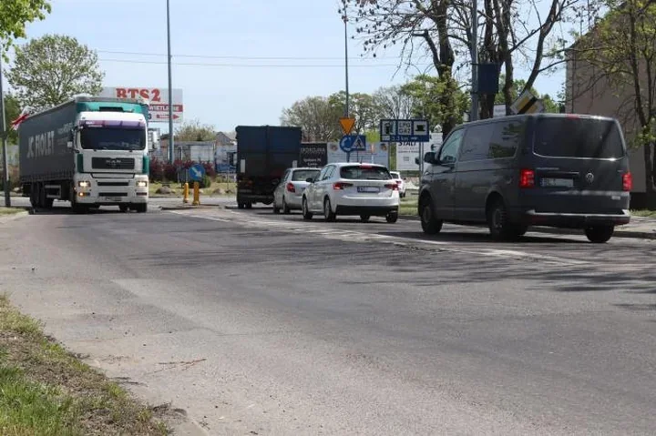 Rozpoczyna się przebudowa ul. Wojska Polskiego – zmiany w ruchu i autobusach