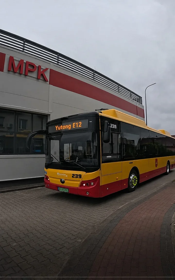Cztery nowe elektryki wyjechały na linie w Łomży
