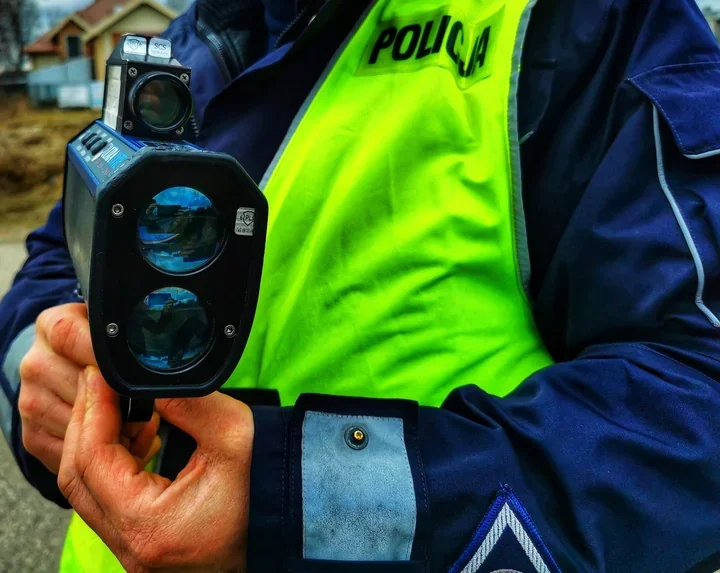 Audi pędziło 101 km/h w Nowych Kupiskach - prawo jazdy zabrane, mandat 1500 zł