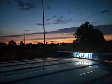 59-latek zgłosił wybitą szybę. Policjanci szybko odkryli prawdę