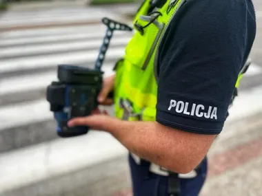 Internauci wskazali miejsca, a łomżyńska drogówka zabrała dwa prawa jazdy