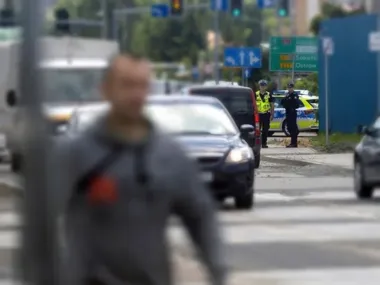 Kierowca BMW bez prawa jazdy wjechał pod rogatki w Łomży