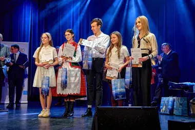 Dwie dekady śmiechu i żywego słowa – XX „Radość spod Kapelusza”