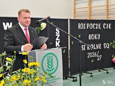 Nowy dyrektor i ślubowanie pierwszoklasistów w Marianowie