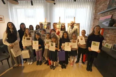 310 wielkanocnych prac wypełniło galerię ROKu i wyłoniło młode talenty